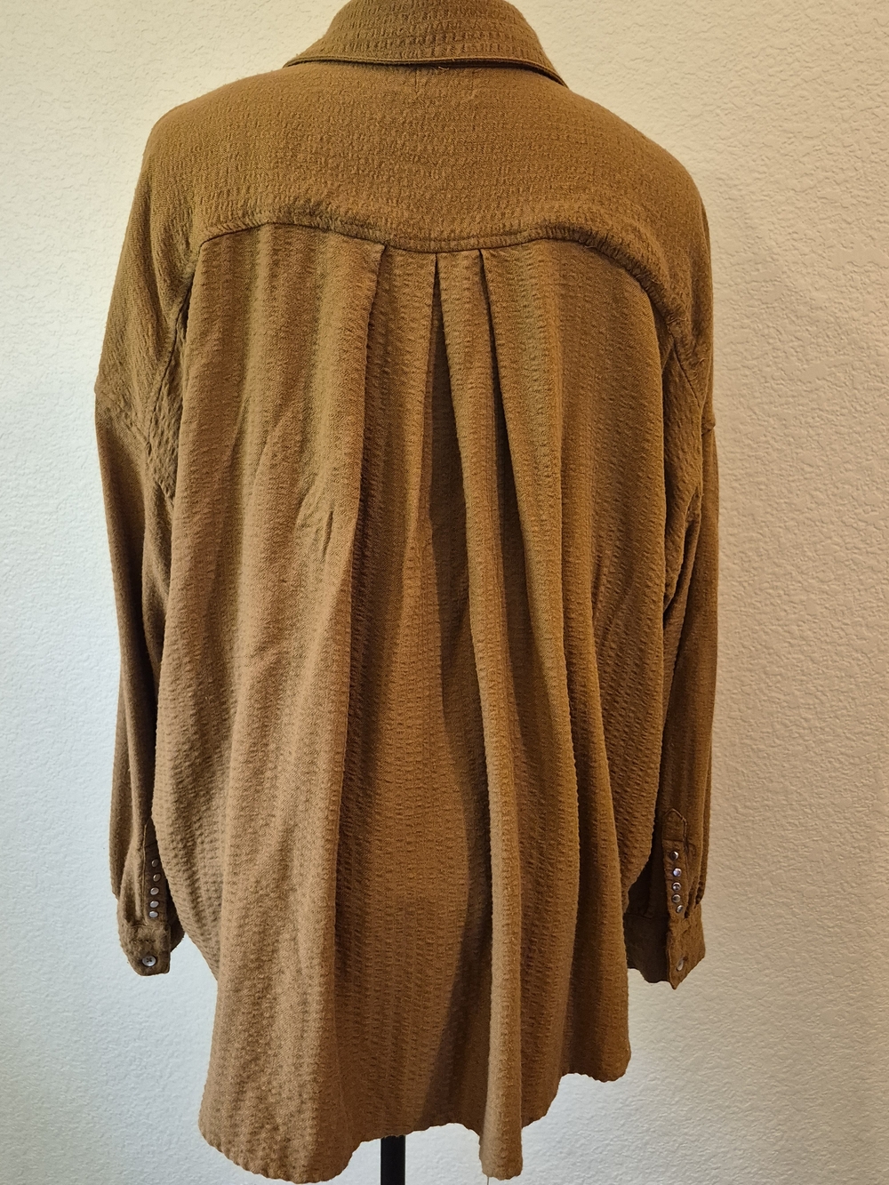 BKE Women's Button-Down Shirt in Mustard Brown - Picture 2 of 9